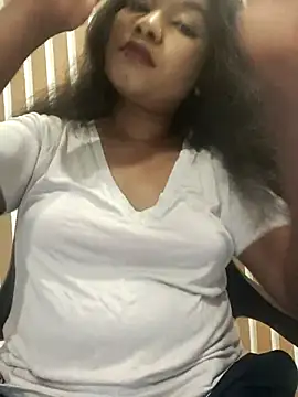 Snapshot of Cutie_bae011 chatting on 02.22.26 Cutie bae011 online show from 02.22.26