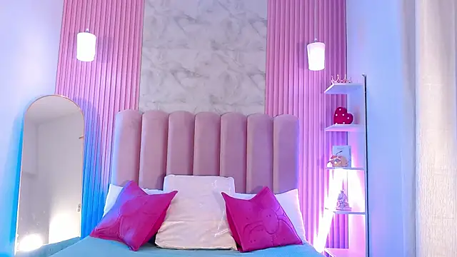 ArianaRougee online show from 04.03.26