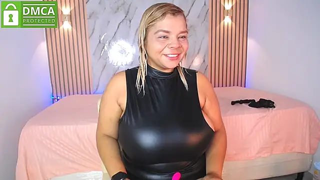 CasieBigtits online show from 05.30.26