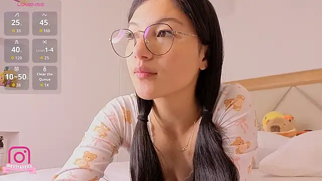 Snapshot of eva_depp_ chatting on 03.12.26 eva depp online show from 03.12.26