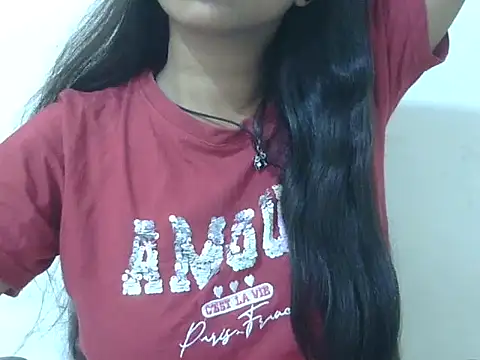 Snapshot of cute_momo_love chatting on 06.20.26 cute momo love online show from 06.20.26