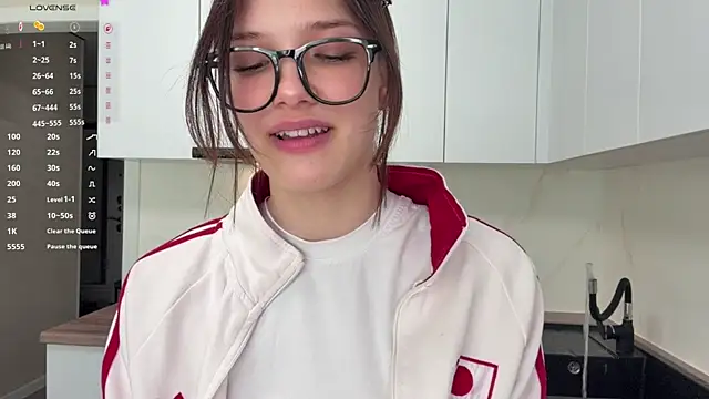 Carolini i online show from 04.12.26