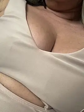 Nanda loiragostosa online show from 04.08.26