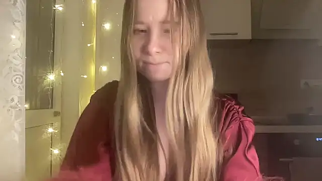 cutefoxieee online show from 04.14.26