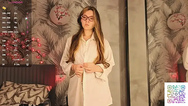 HinaVibe online show from 05.10.26