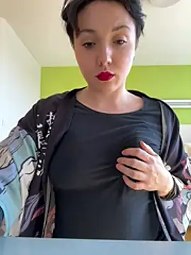 Snapshot of FreyaSlay299 chatting on 02.27.26 FreyaSlay299 online show from 02.27.26