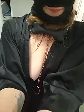 Snapshot of milffa chatting on 06.05.26 milffa online show from 06.05.26