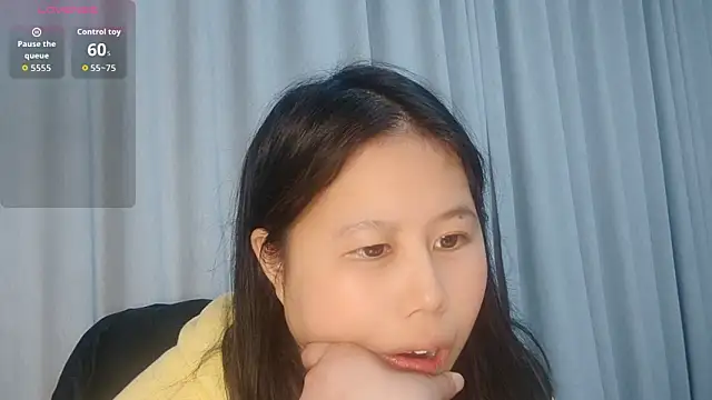 Hannah-33 online show from 02.26.26