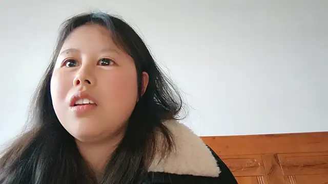 Hannah-33 online show from 02.28.26