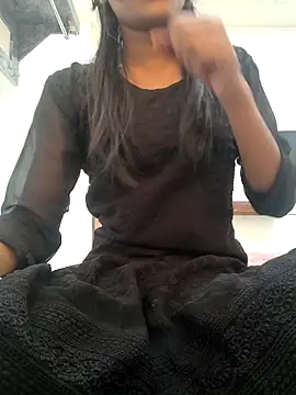 Snapshot of sexy_queenn_ chatting on 02.27.26 sexy queenn online show from 02.27.26