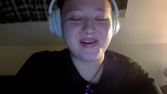 Snapshot of AriaWet chatting on 02.24.26 AriaWet online show from 02.24.26