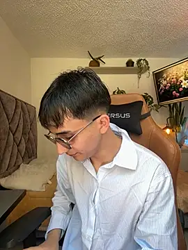 Snapshot of Sr_evann chatting on 02.25.26 Sr evann online show from 02.25.26