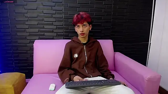 Snapshot of DanteLux chatting on 02.27.26 DanteLux online show from 02.27.26