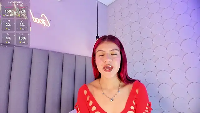 Snapshot of anthonellalux chatting on 06.17.26 anthonellalux online show from 06.17.26