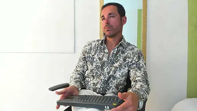 Adams Sanz online show from 05.13.26
