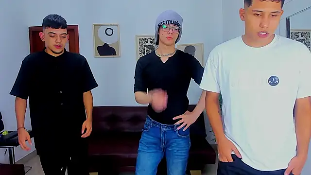 Snapshot of nobodyknows01 chatting on 03.02.26 nobodyknows01 online show from 03.02.26