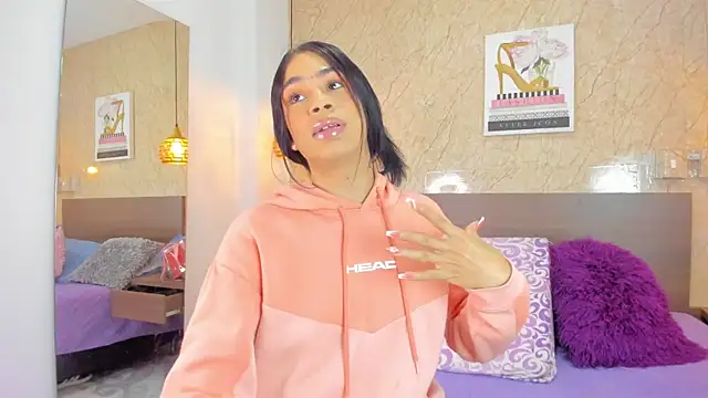 Snapshot of Miia03 chatting on 04.11.26 Miia03 online show from 04.11.26