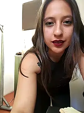 Snapshot of MaskedLatinaX chatting on 05.09.26 MaskedLatinaX online show from 05.09.26