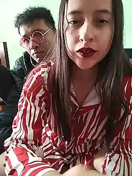 Snapshot of MaskedLatinaX chatting on 05.26.26 MaskedLatinaX online show from 05.26.26
