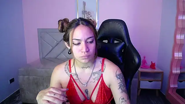 Andrea ch01 online show from 03.18.26