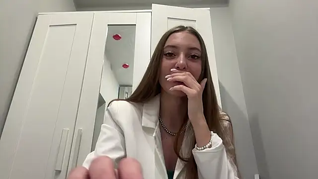 selena favn online show from 03.20.26