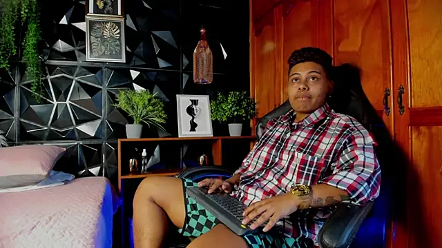 Noha  scott online show from 04.03.26