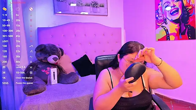 Snapshot of sienna_cavalli chatting on 02.28.26 sienna cavalli online show from 02.28.26