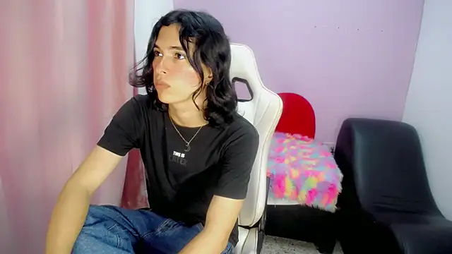 Larry craft online show from 02.25.26