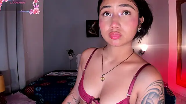 KimTaylorW online show from 05.26.26