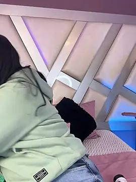 Ashleeyprincess01 online show from 03.18.26