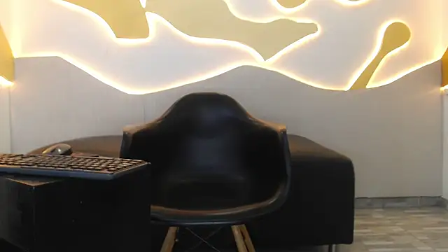 Hollmanhot online show from 05.30.26