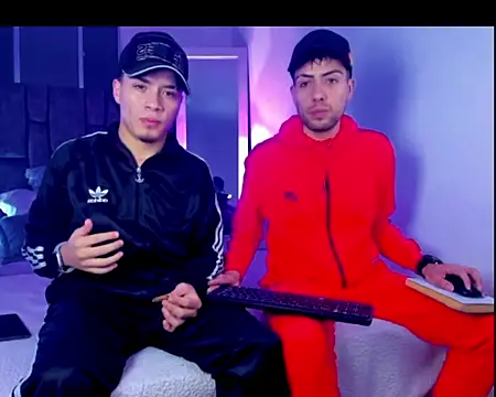 Snapshot of alex_and_christhoper chatting on 02.28.26 alex and christhoper online show from 02.28.26