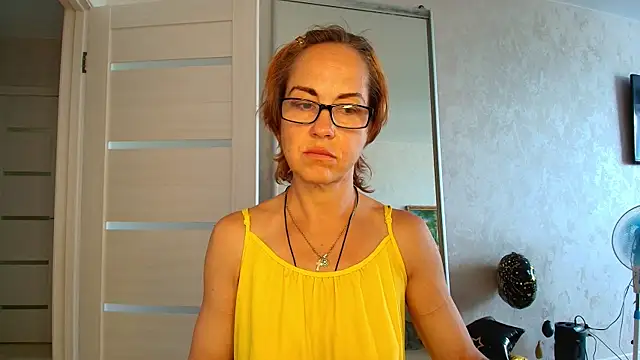 Snapshot of LioraWeiss chatting on 06.23.26 LioraWeiss online show from 06.23.26