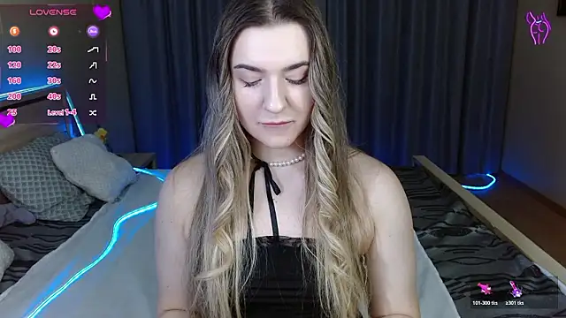 Smi1eF1ower online show from 02.25.26