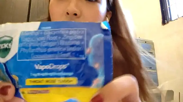 Snapshot of EllieCoconut001 chatting on 06.18.26 EllieCoconut001 online show from 06.18.26