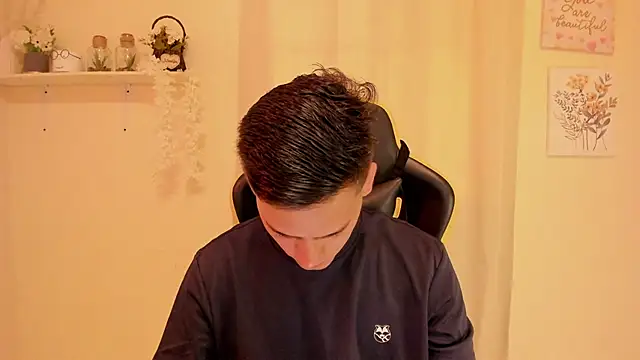 sexy andres01 online show from 04.16.26