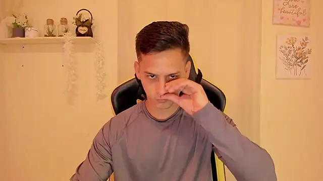 sexy andres01 online show from 04.20.26