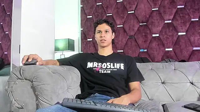 Snapshot of TonyBenedetti chatting on 07.12.26 TonyBenedetti online show from 07.12.26