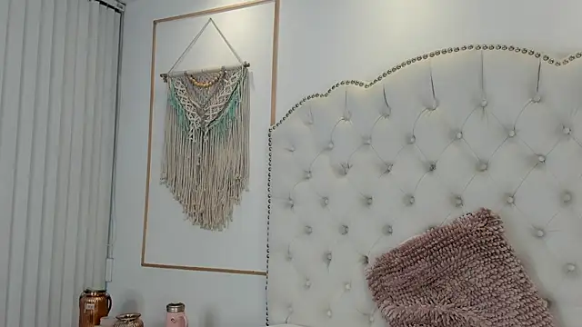 Sara funy online show from 03.24.26