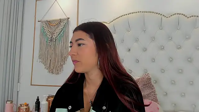 Sara funy online show from 04.15.26