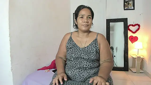 Snapshot of mariana_villa72 chatting on 06.26.26 mariana villa72 online show from 06.26.26