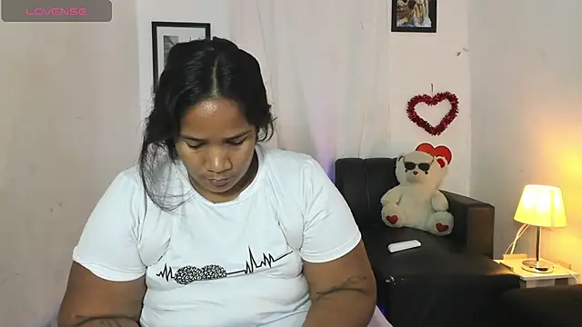 Snapshot of mariana_villa72 chatting on 07.14.26 mariana villa72 online show from 07.14.26