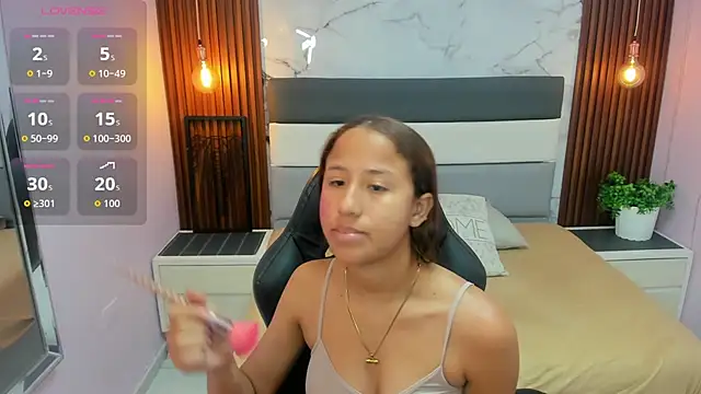 LESLYSIMPSON online show from 03.16.26