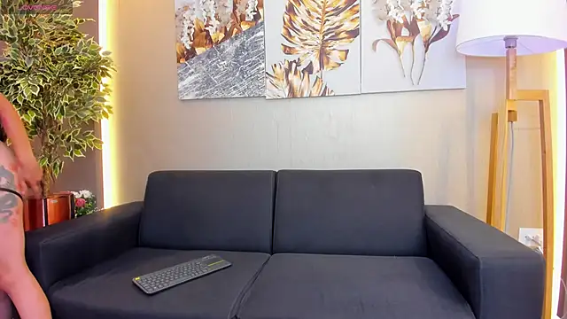 ValentinaaMilan online show from 04.09.26