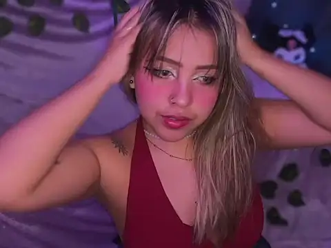 Moon Velvet  online show from 02.25.26