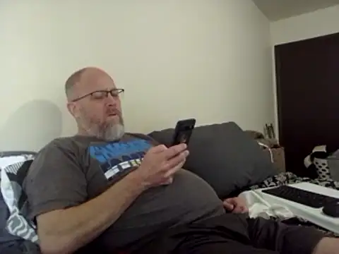 Snapshot of WorthingtonM3 chatting on 04.19.26 WorthingtonM3 online show from 04.19.26