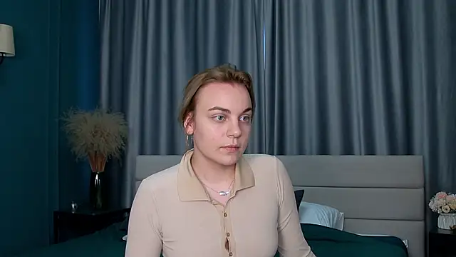 Glow Margo online show from 03.06.26