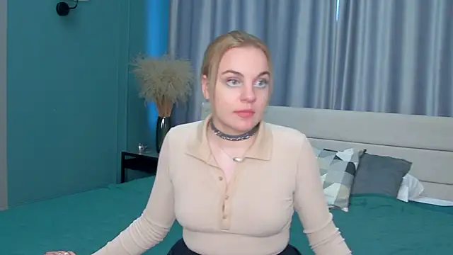 Glow Margo online show from 03.08.26