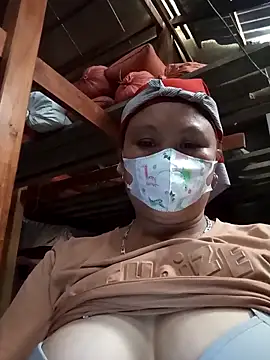 Snapshot of Heylen_hooo chatting on 03.01.26 Heylen hooo online show from 03.01.26