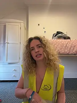 curlyirishgirl online show from 02.25.26